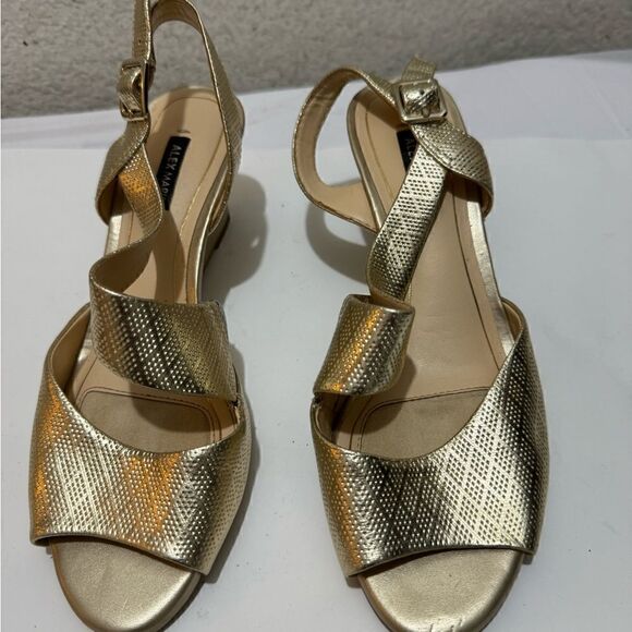 Alex Marie Gold Metallic Wedge Sandals 6M - Picture 2 of 8